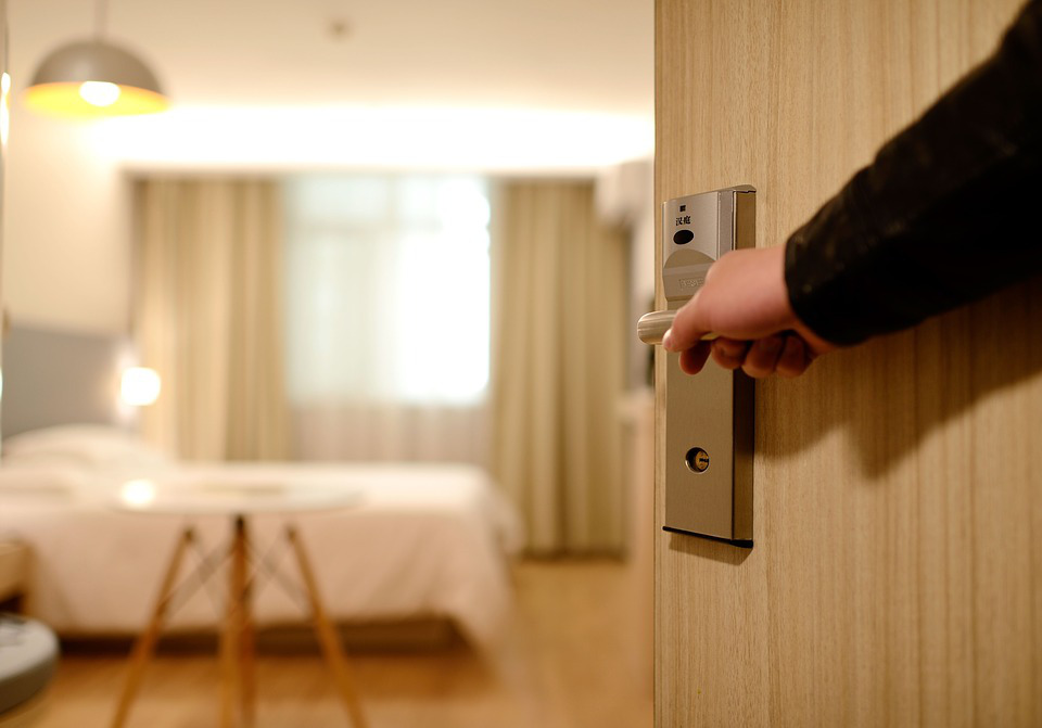 hotel-room-file-pixabay.jpg